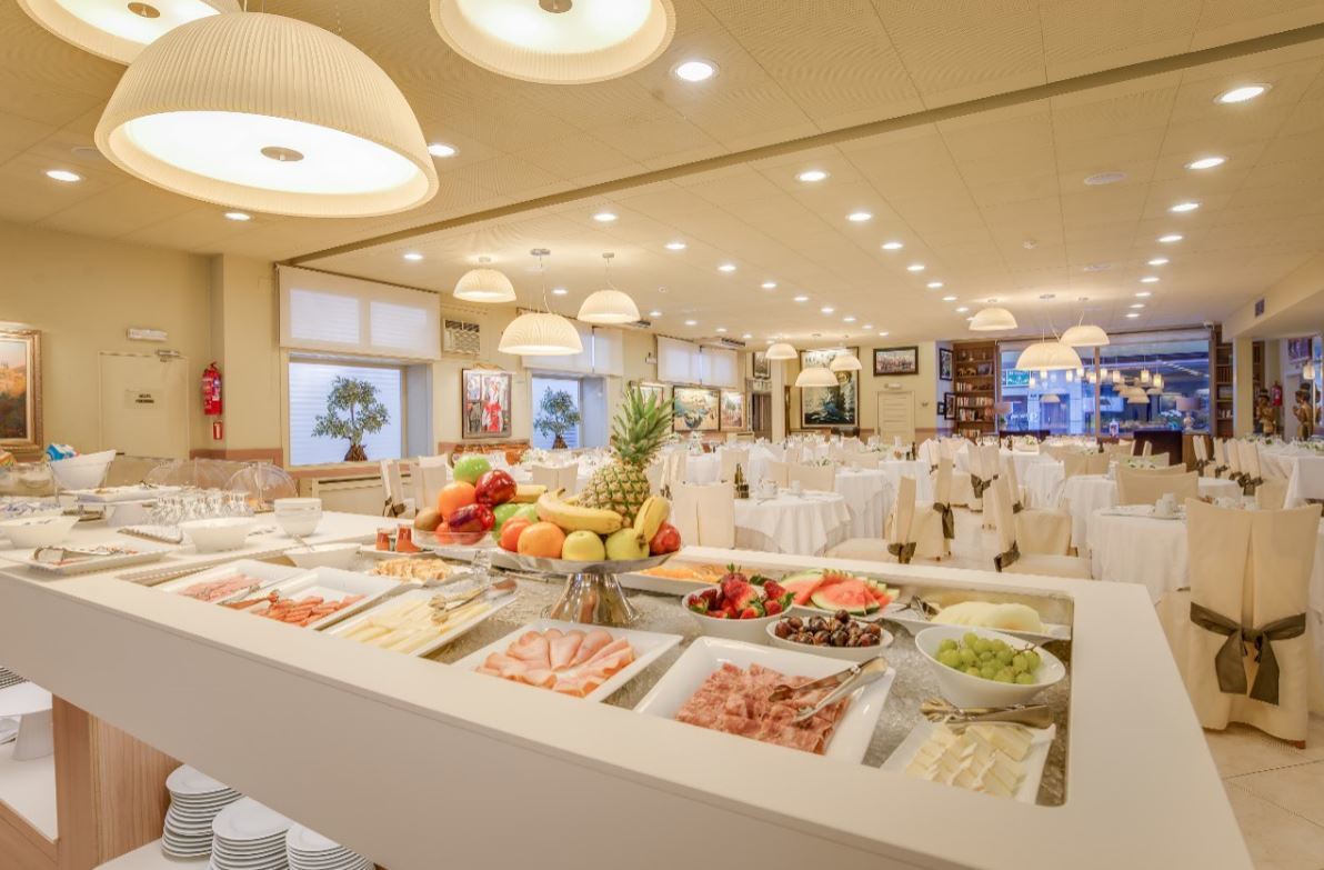Hotel Pirineos Figueres By Pierre & 4*